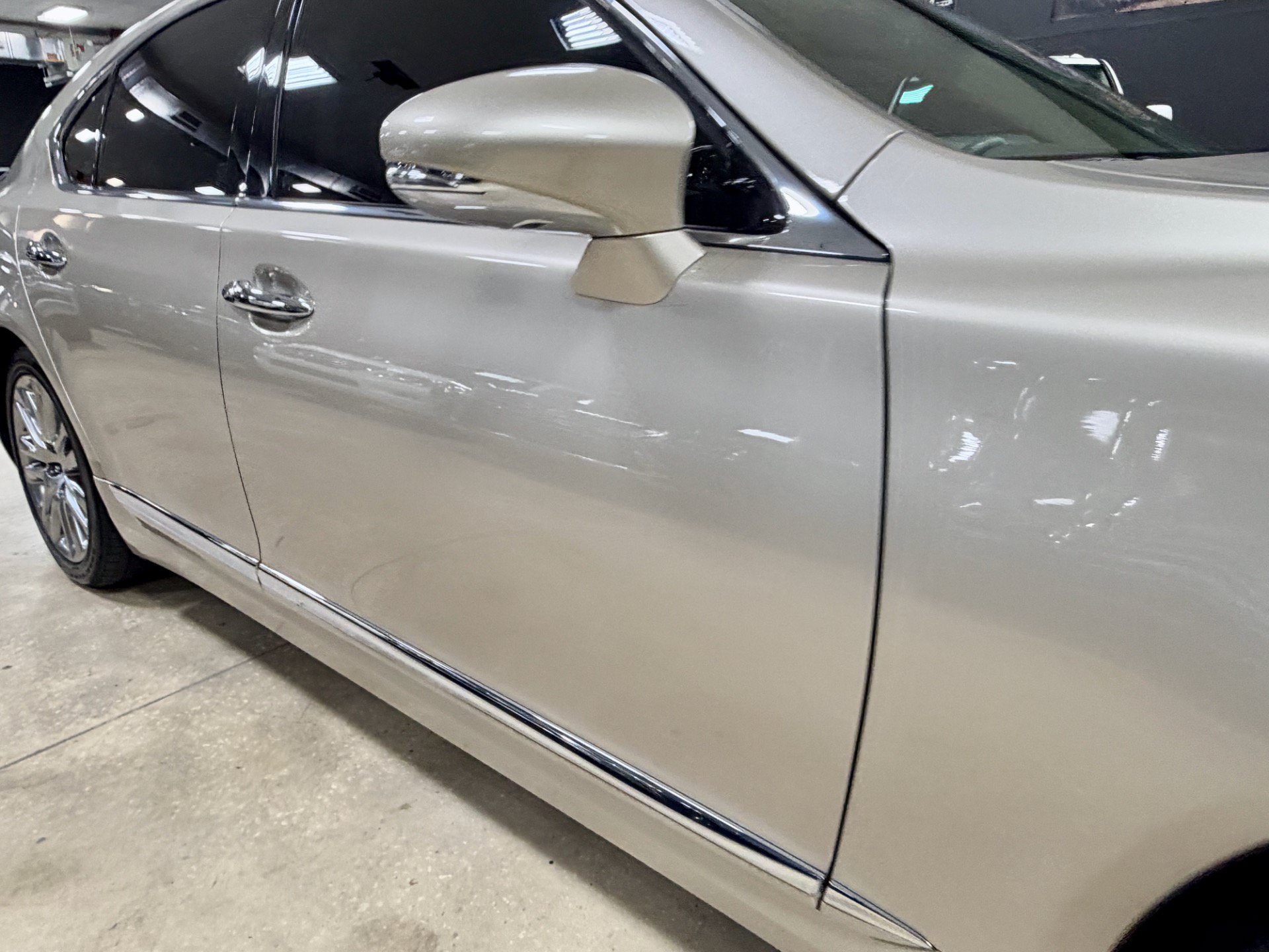 Used 2014 Lexus LS 460 w/ Comfort Package RWD image 15
