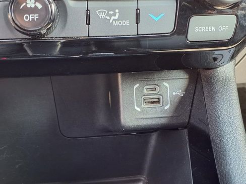 Used 2025 Jeep Compass Limited AWD/4WD image 13