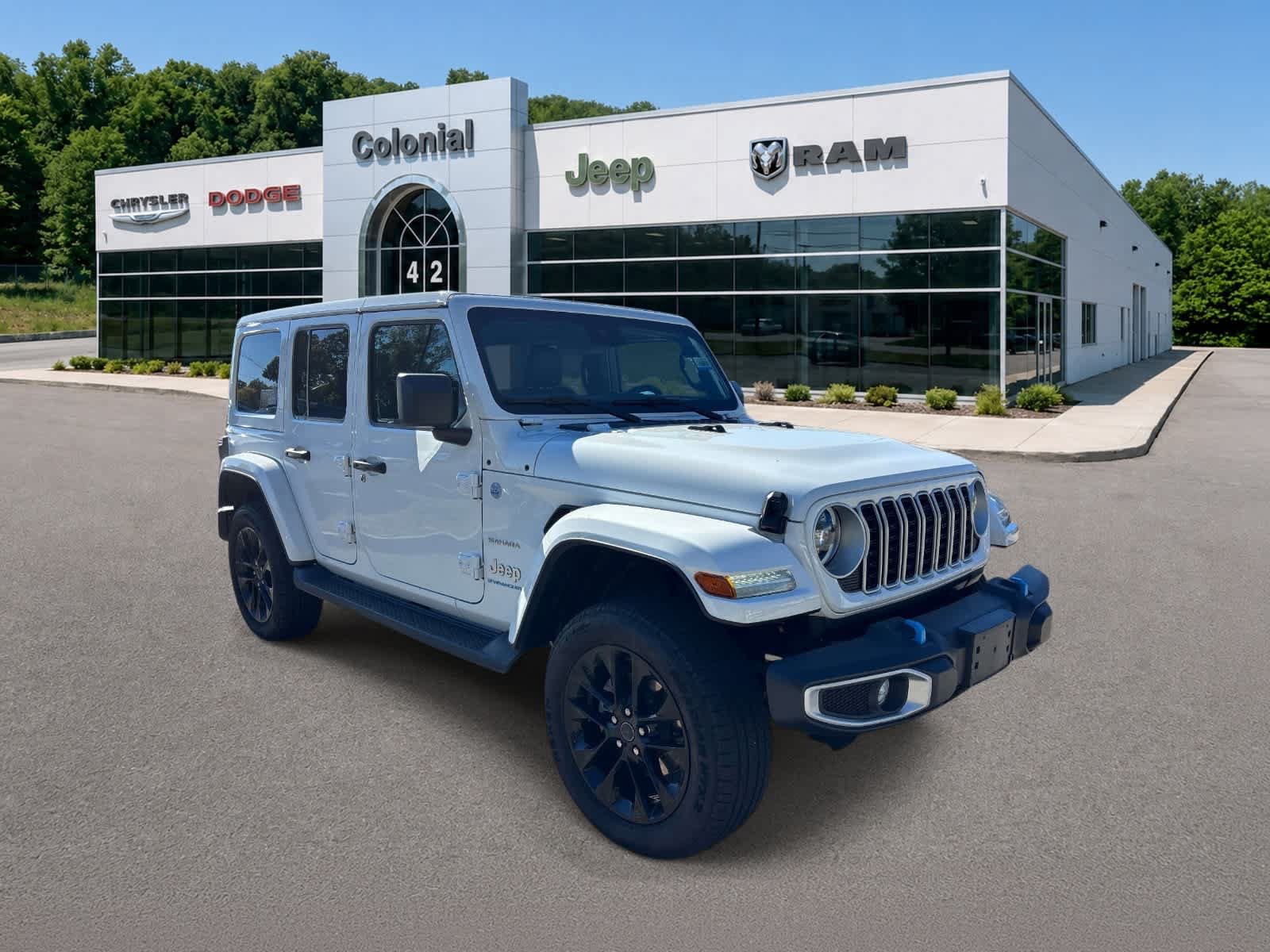 Used 2024 Jeep Wrangler Unlimited Sahara AWD/4WD image 7