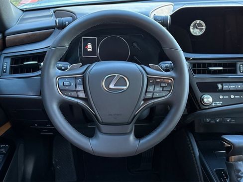 Used 2024 Lexus ES 350 w/ Premium Package image 16