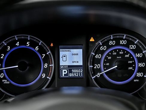 Used 2014 INFINITI QX70 AWD w/ Premium Package image 26