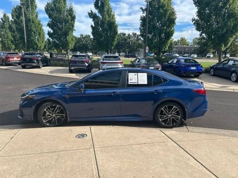 Used 2025 Toyota Camry XSE FWD image 4
