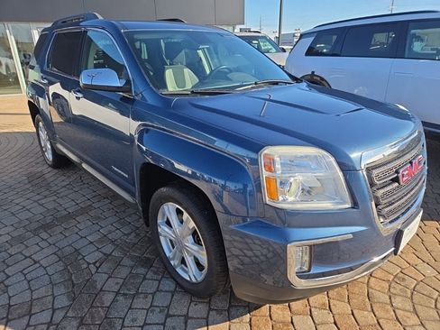 Used 2016 GMC Terrain SLE w/ Chrome Edition image 3