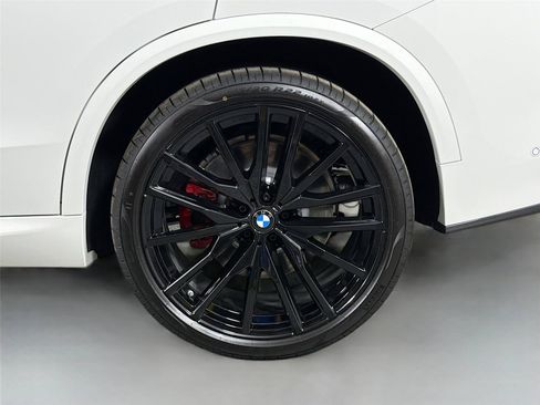 New 2026 BMW X5 M60i w/ Climate Comfort Package AWD/4WD image 61