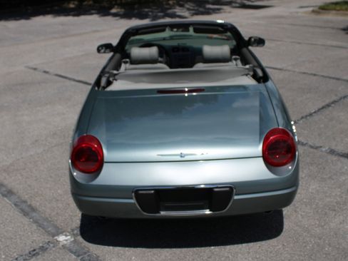 Used 2004 Ford Thunderbird Pacific Coast RWD image 15