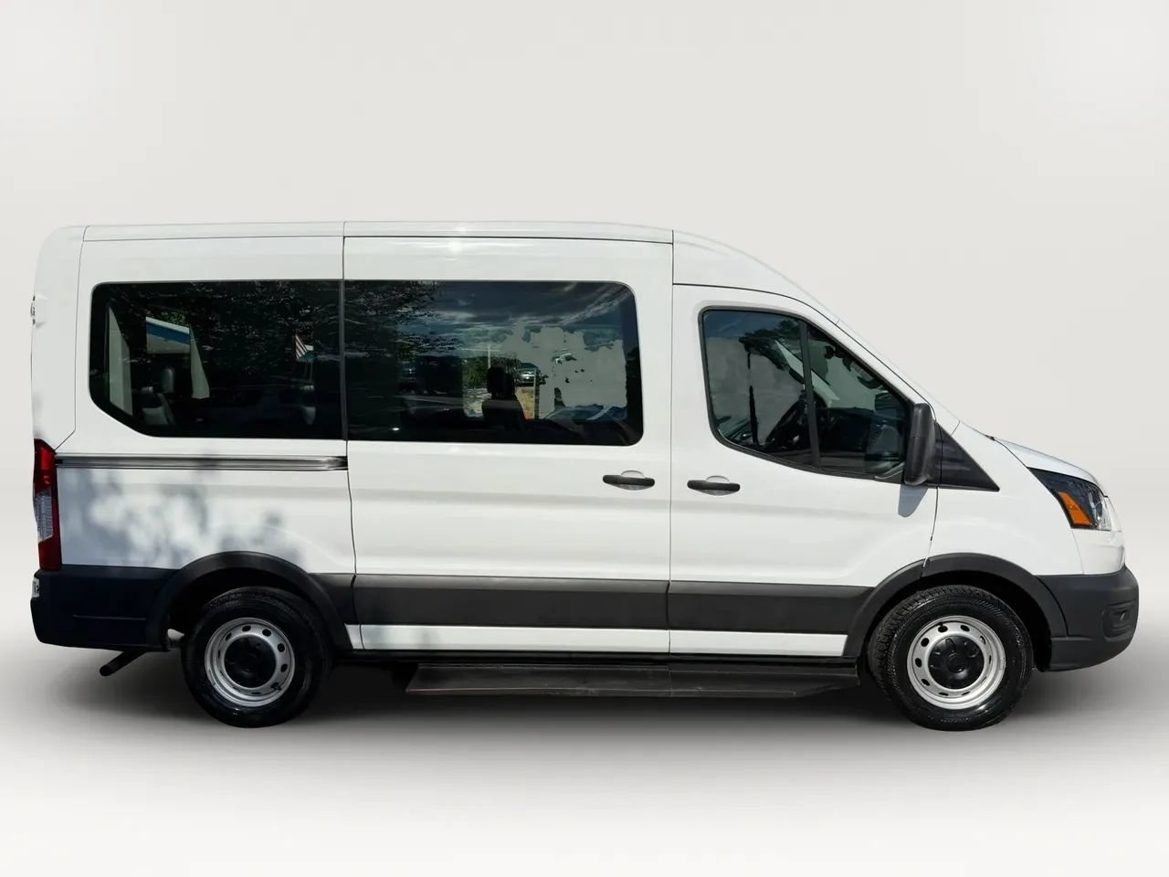 Used 2020 Ford Transit 150 XL RWD image 2
