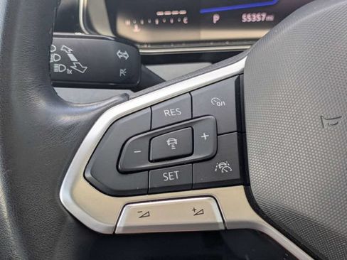 Used 2025 Volkswagen Jetta SE FWD image 24