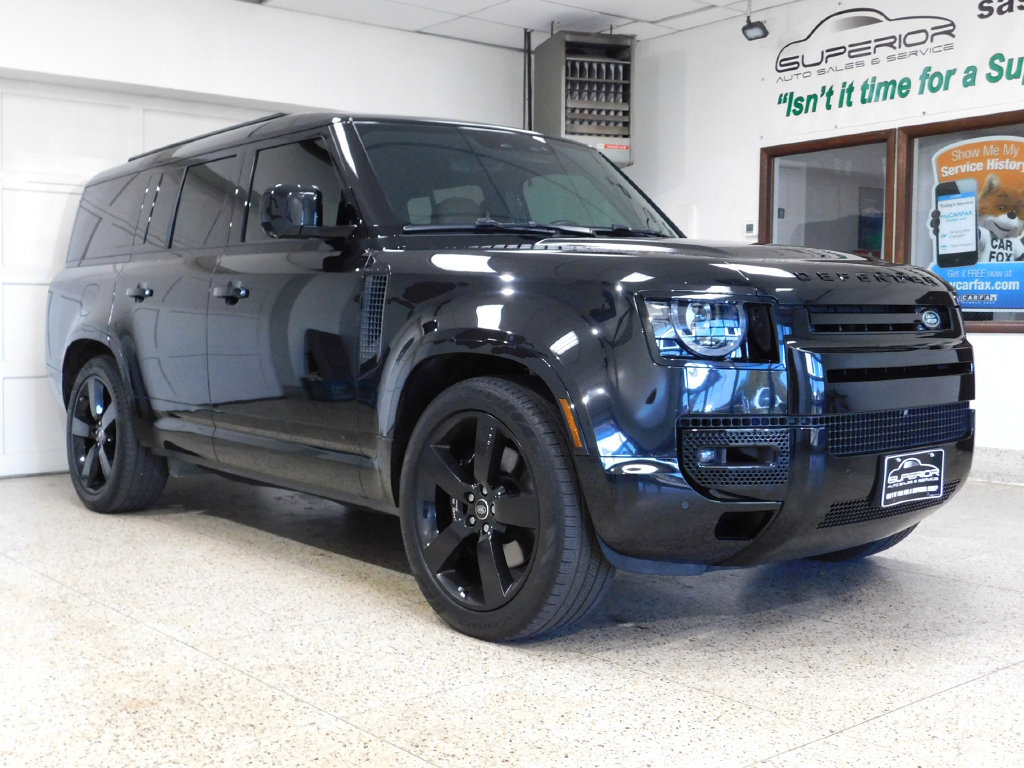 Used 2025 Land Rover Defender 130 V8 AWD/4WD image 3