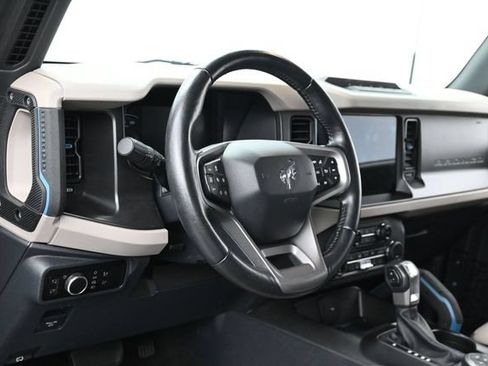 Certified 2023 Ford Bronco Wildtrak AWD/4WD image 16