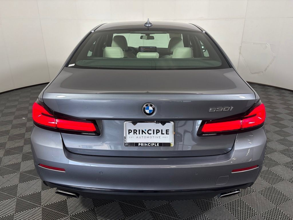 Certified 2022 BMW 530i w/ Premium Package RWD image 6