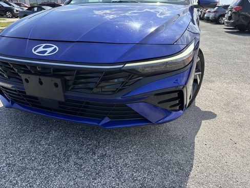 Used 2024 Hyundai Elantra Limited FWD image 9
