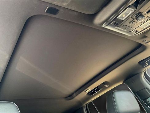 Used 2023 GMC Yukon Denali AWD/4WD image 28