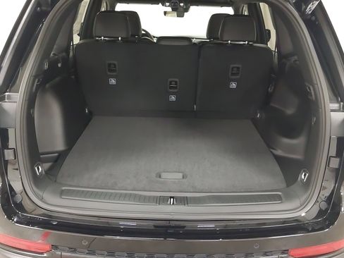 New 2025 Jeep Grand Cherokee Altitude image 27