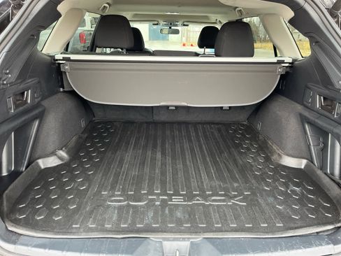 Used 2024 Subaru Outback Premium image 25