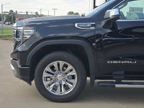 Used 2025 GMC Sierra 1500 Denali AWD/4WD image 28