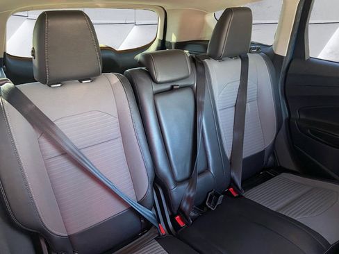 Used 2019 Ford Escape SE image 14