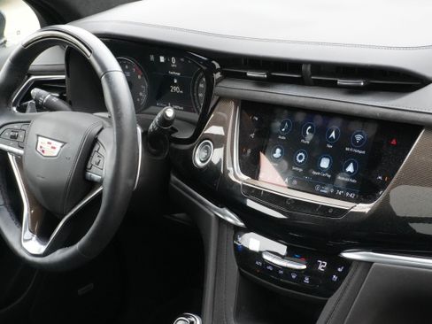 Used 2023 Cadillac XT6 Sport w/ Platinum Package image 9
