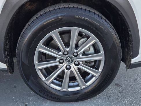 Used 2018 Lexus NX 300h AWD image 9