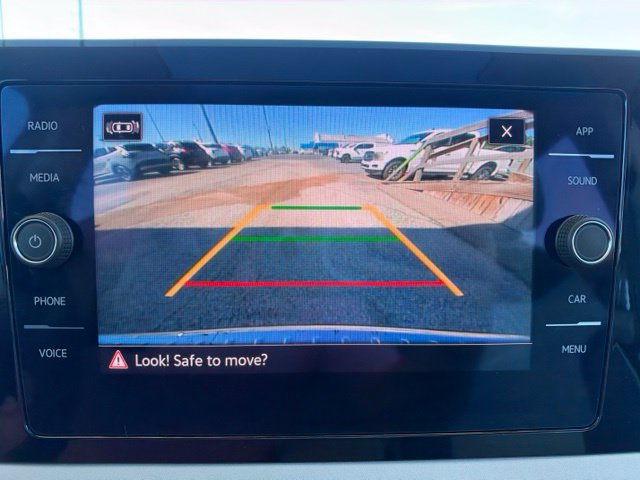 Used 2025 Volkswagen Taos SE FWD image 9