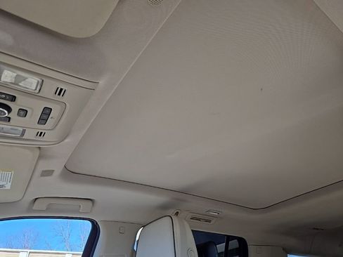 Used 2023 GMC Yukon XL Denali image 37