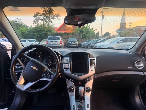 Used 2012 Chevrolet Cruze LT FWD image 19
