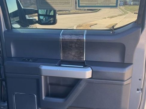 Used 2022 Ford F250 Lariat w/ Lariat Ultimate Package image 11
