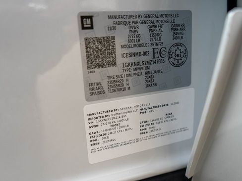 Used 2021 GMC Acadia Denali w/ GMC Pro Grade Package image 43