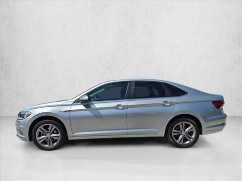 Used 2019 Volkswagen Jetta SEL w/ Cold Weather Package FWD image 9