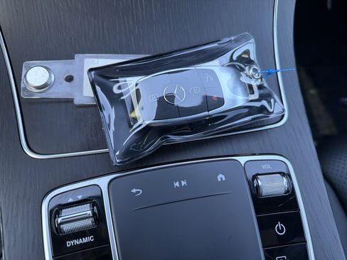 Certified 2022 Mercedes-Benz GLC 300 4MATIC w/ Premium Package Lite image 38