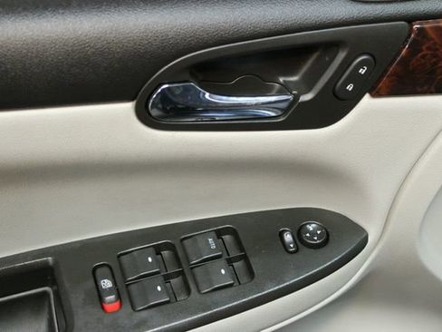 Used 2014 Chevrolet Impala Limited LS FWD image 15