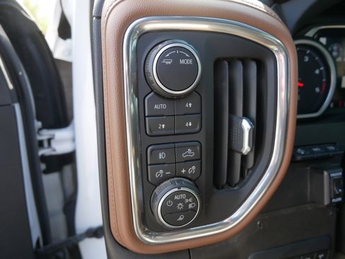 Used 2022 Chevrolet Silverado 3500 High Country w/ Z71 Off-Road Package AWD/4WD image 27