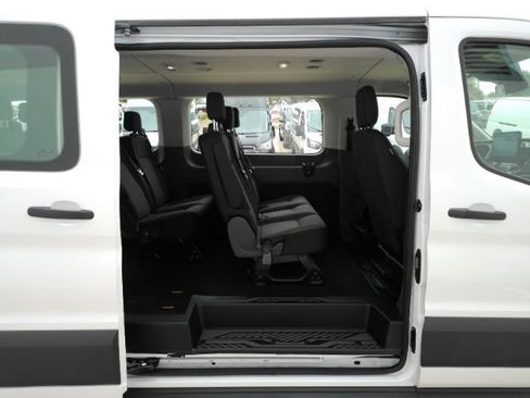 Used 2025 Ford Transit 350 XLT RWD image 5