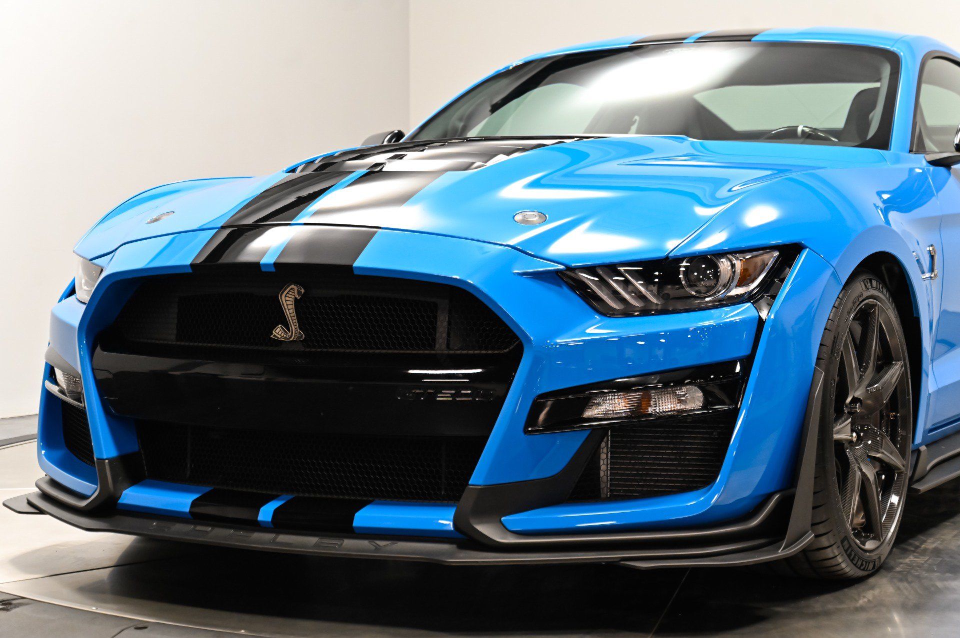 Used 2022 Ford Mustang Shelby GT500 w/ Carbon Fiber Track Pack RWD image 33