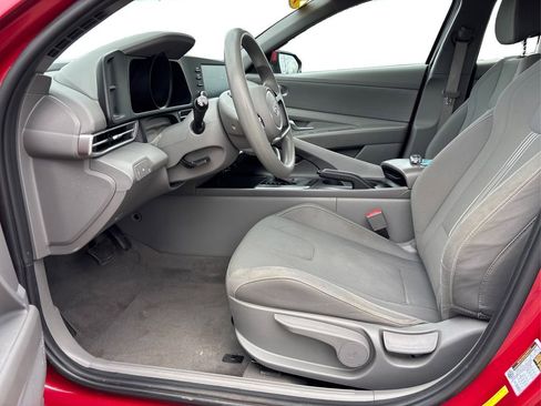 Used 2021 Hyundai Elantra SEL FWD image 9