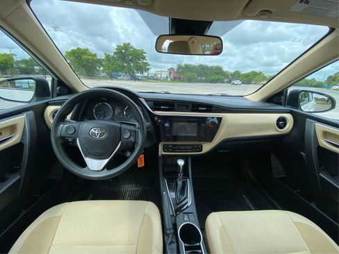 Used 2018 Toyota Corolla LE FWD image 16
