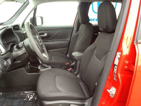 Used 2023 Jeep Renegade Latitude image 11