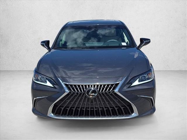 Used 2025 Lexus ES 300h w/ Technology Package FWD image 2