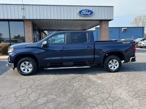 Used 2022 Chevrolet Silverado 1500 LT image 1