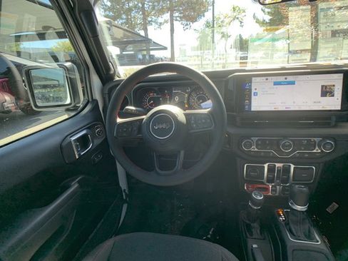 New 2024 Jeep Wrangler Unlimited Rubicon w/ Safety Group image 19