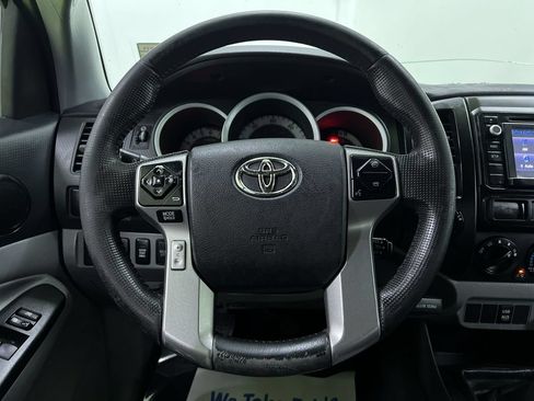Used 2014 Toyota Tacoma 4x4 Access Cab w/ Convenience Package image 18