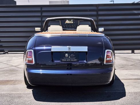 Used 2009 Rolls-Royce Phantom Drophead Coupe RWD image 17