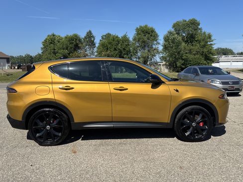 Used 2024 Dodge Hornet R/T AWD/4WD image 2