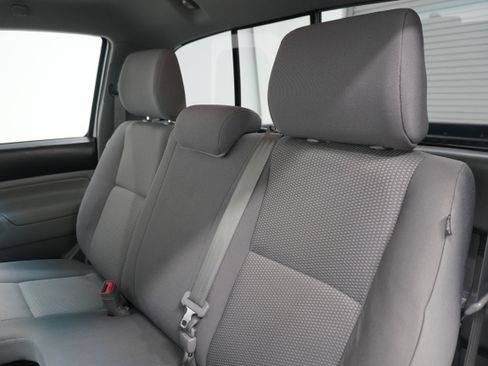Used 2012 Toyota Tacoma 2WD Regular Cab image 12