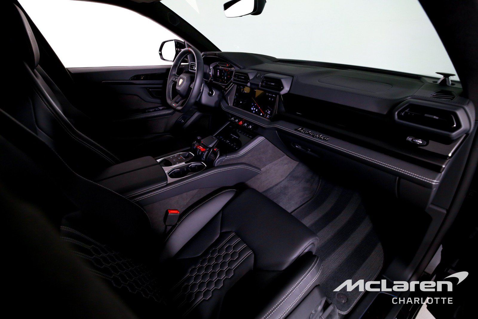 Used 2025 Lamborghini Urus S AWD/4WD image 27
