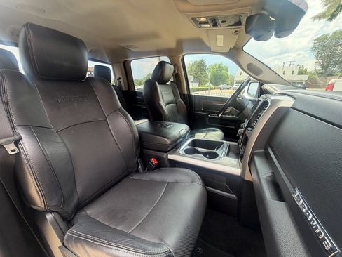 Used 2016 RAM 1500 Laramie w/ Convenience Group AWD/4WD image 8