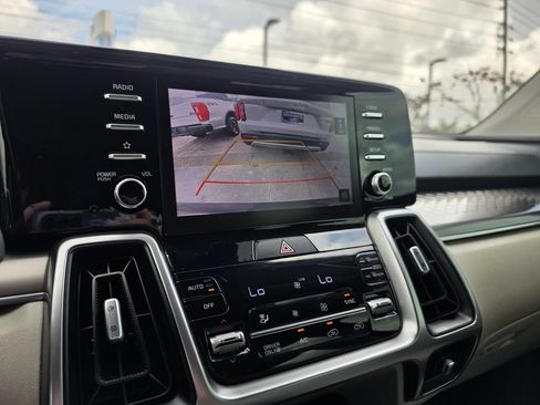 Used 2021 Kia Sorento S FWD image 25