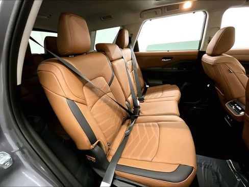 New 2025 Nissan Pathfinder Platinum w/ Lighting Package (N93) image 32