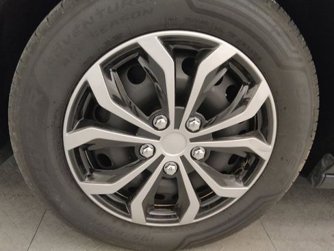 Used 2018 Chevrolet Cruze LS image 31