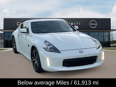 Used 2020 Nissan 370Z Touring Sport image 4