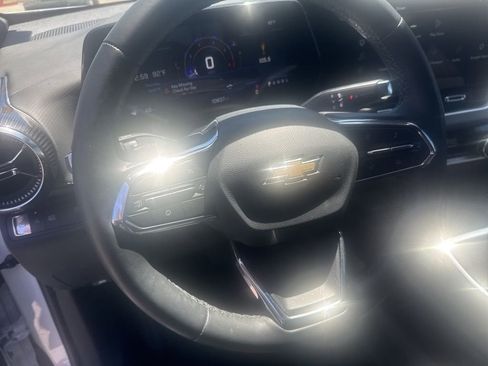 Used 2026 Chevrolet Equinox LT image 19